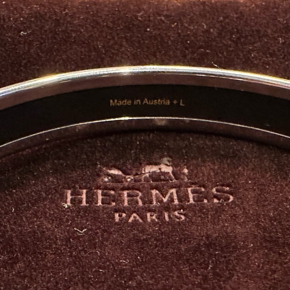 HERMÉS Caleche Enamel Narrow Bangle - Picture 4 of 8